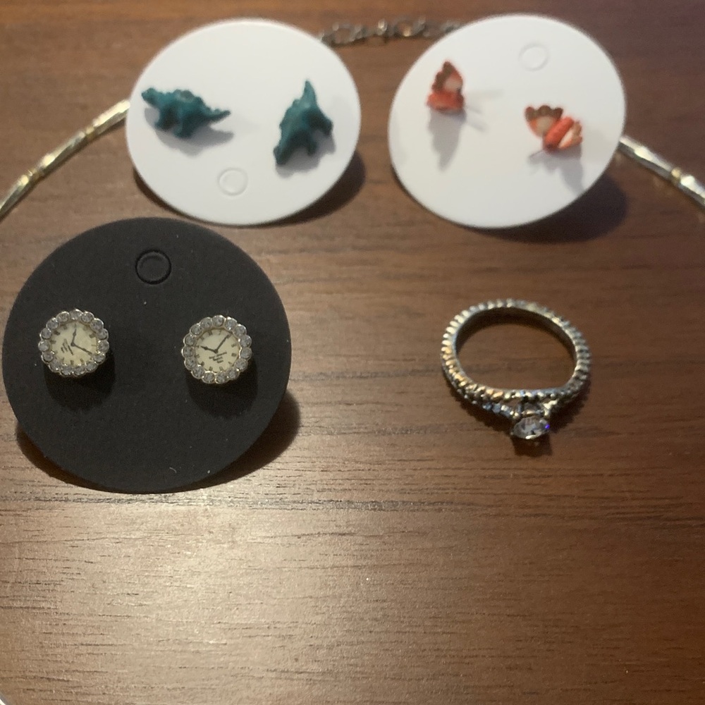 Mixed Jewelry bundle - Picture 3 of 6